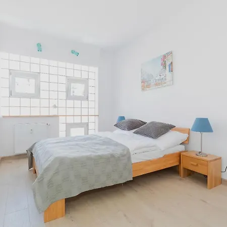 Port Cicha Street By Jantar Apartman