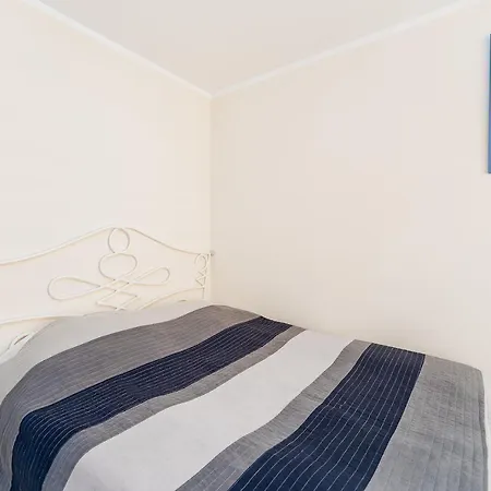 Port Cicha Street By Jantar * كولوبرزيغ