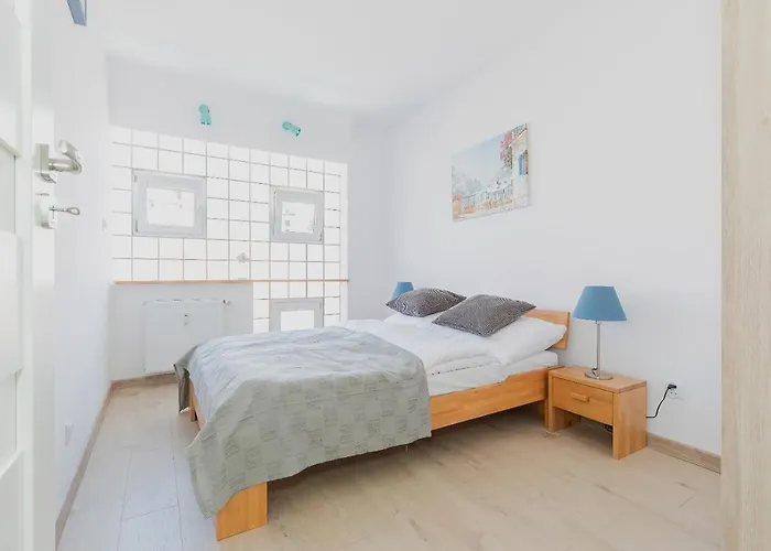 Port Cicha Street By Jantar شقة