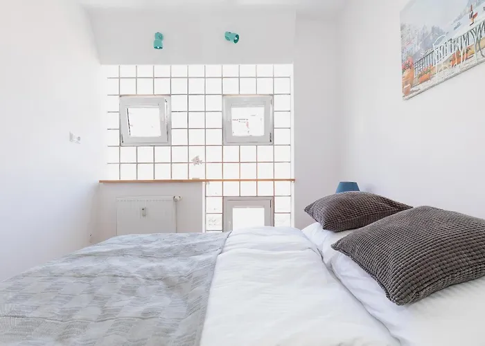 Port Cicha Street By Jantar * كولوبرزيغ