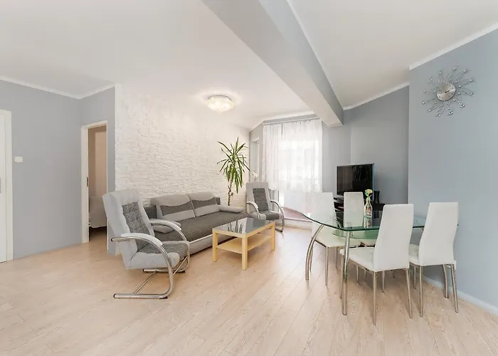 Port Cicha Street By Jantar